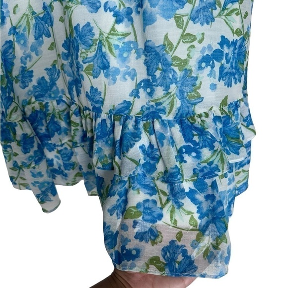 Lulus Ruffled  Mini Floral Dress in Blue White Size 6 Beach Summer - Picture 6 of 7